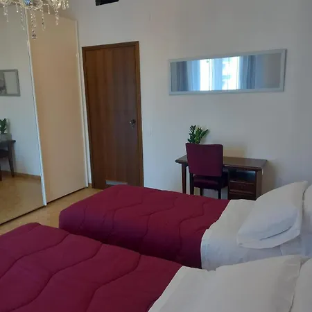 Casa Porta Vescovo 12 *