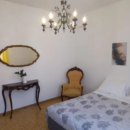 Casa Porta Vescovo 12 아파트 베로나
